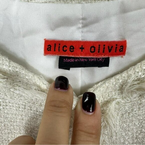 Alice + Olivia White Textured Boucle Tweed Jacket - Picture 4 of 16